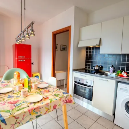 Apartment View Golden Triangle